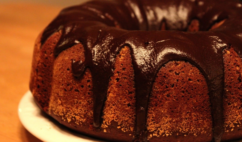 Коричневый кекс с шоколадом