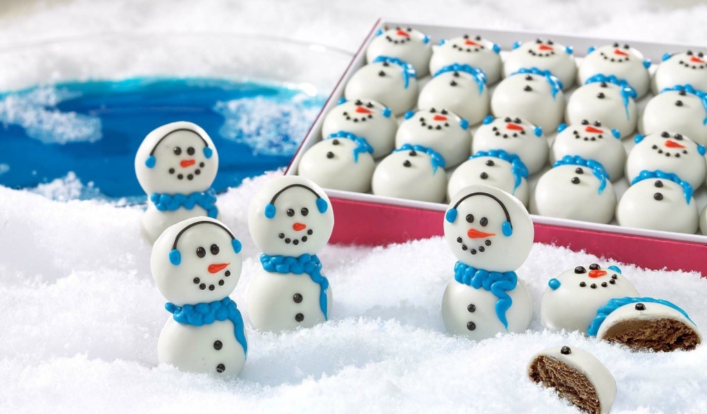 Съедобные снежные человечки