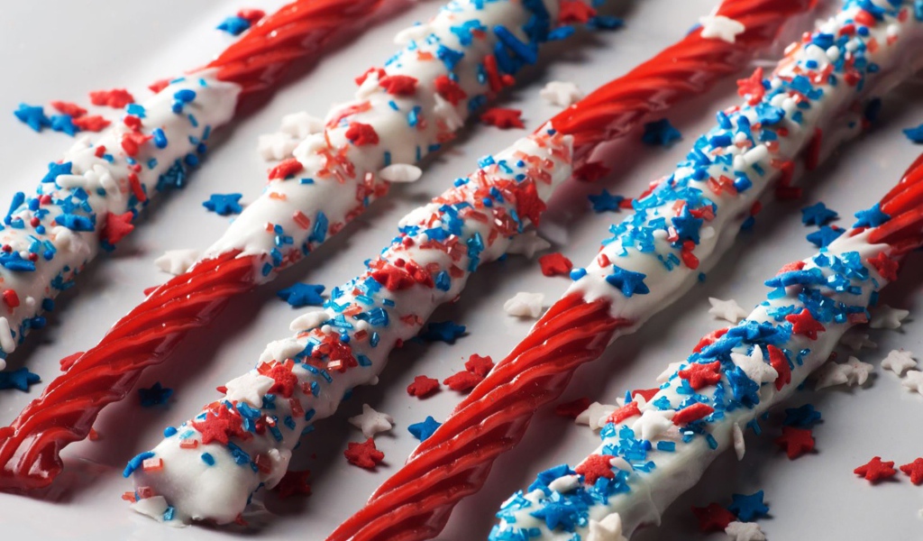 Сладости Twizzlers, лакричные палочки