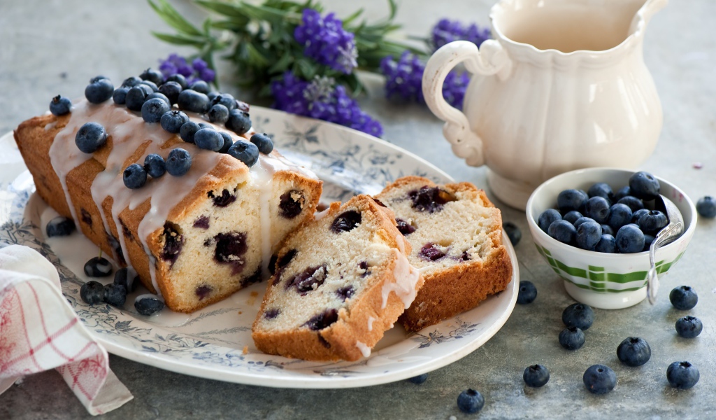 Ванильный кекс с черникой