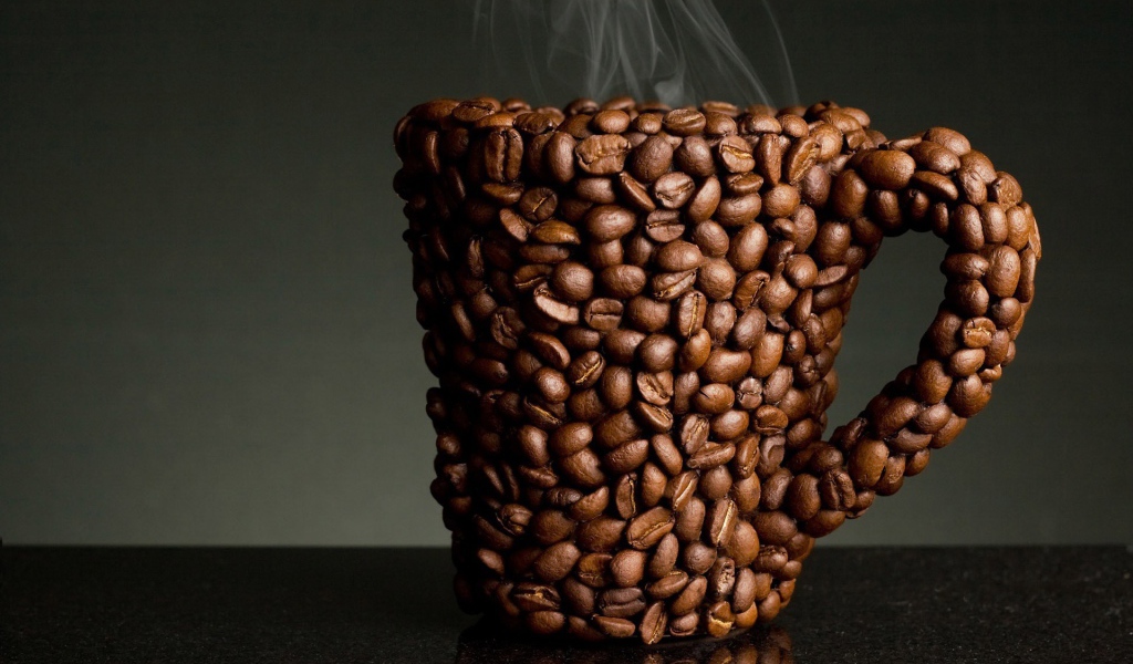 Чашка из зерен кофе