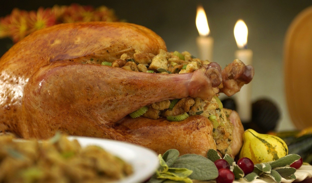 Запеченная фаршированная курица