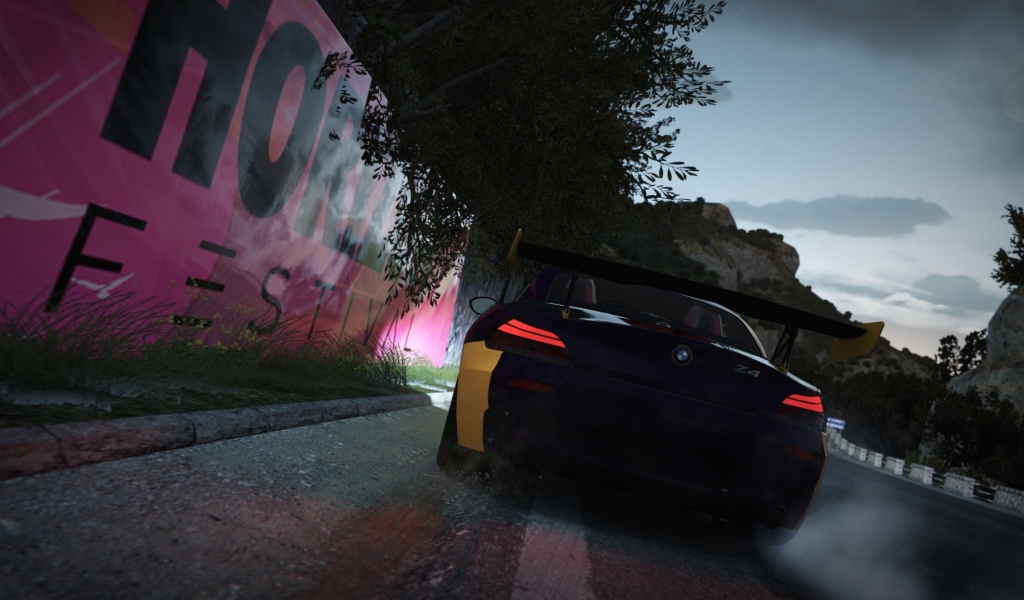 Гоночный БМВ в игре Forza Horizon 2