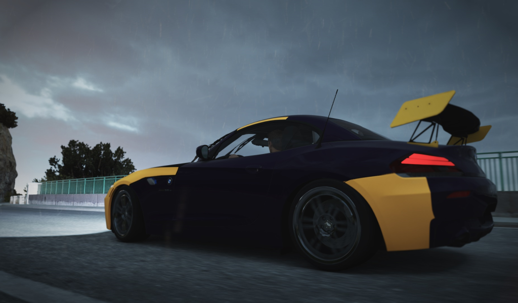 Черно оранжевый БМВ в игре Forza Horizon 2