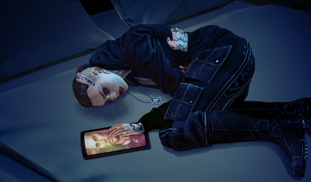 Девушка с планшетом в игре Mass Effect 3
