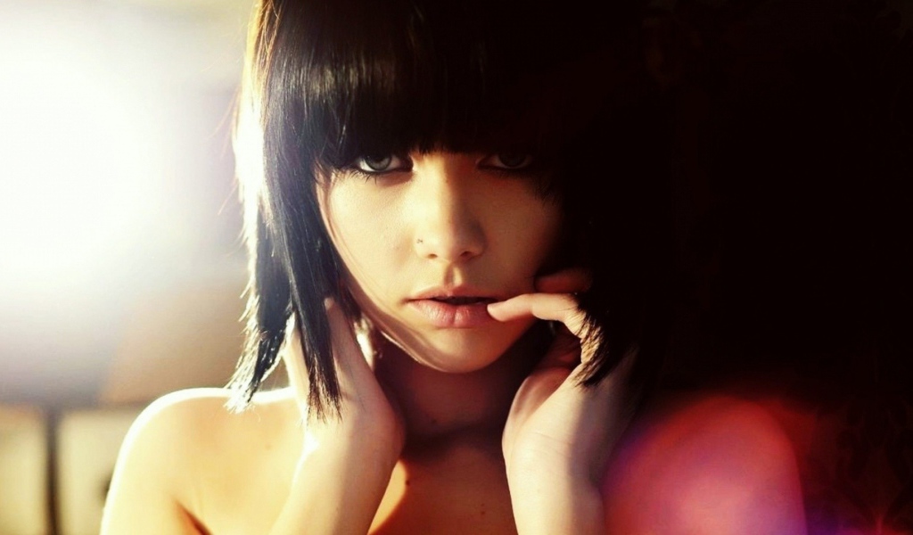 Красивая девушка Мелисса Кларк