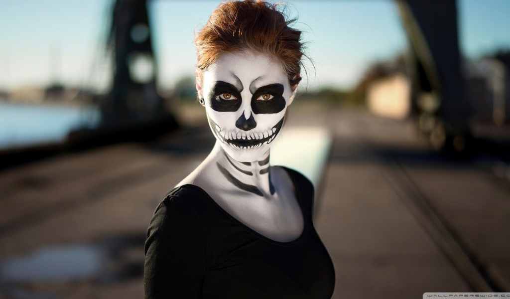 Боди арт на лице у девушки