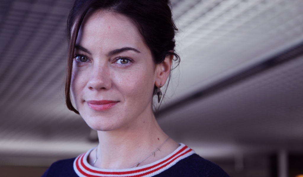 Модель Брюнетка Мишель Монаган