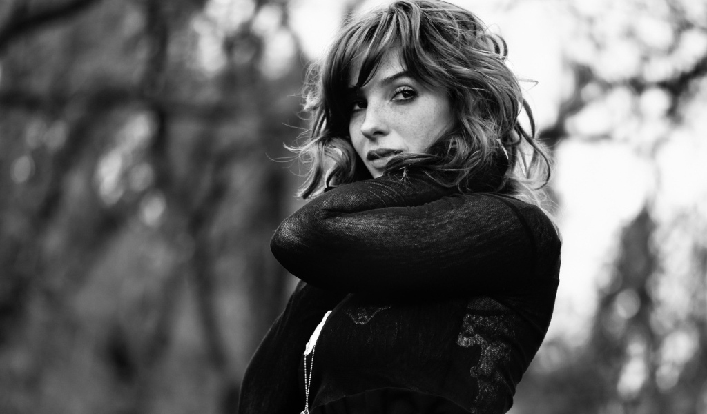 Девушка модель Вика Керекес