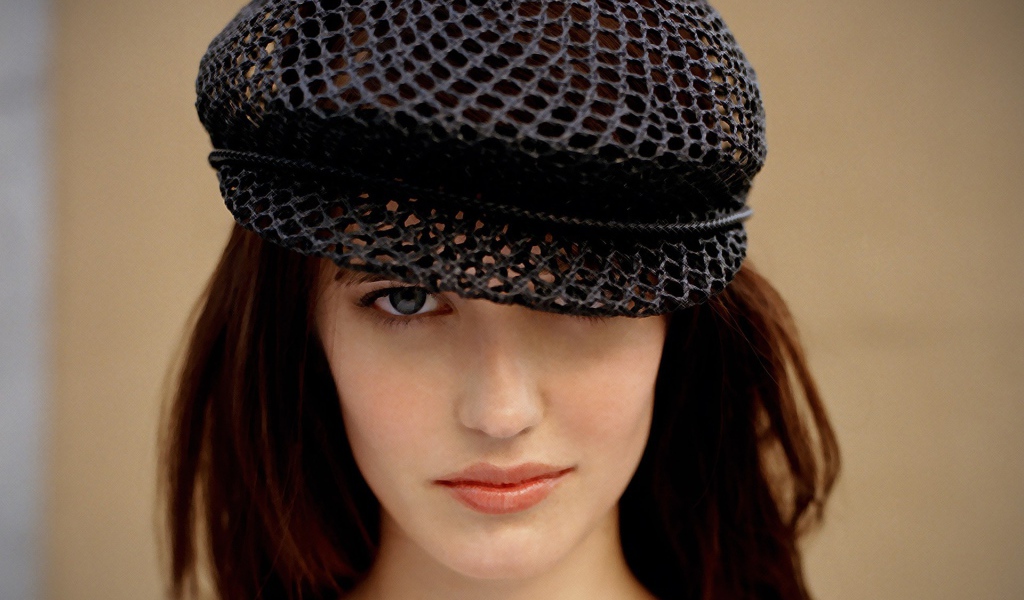 Французская девушка в берете