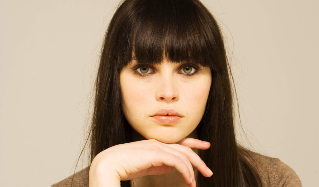 Зеленоглазая девушка Фелисити Джонс