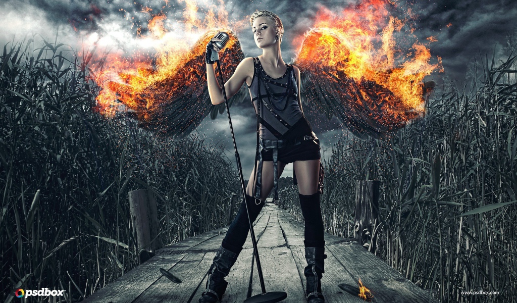 Горящие крылья у певицы