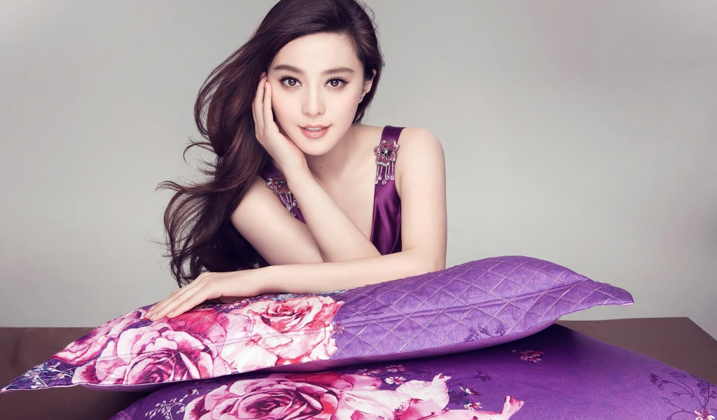 Певица и актриса Фань Бинбин