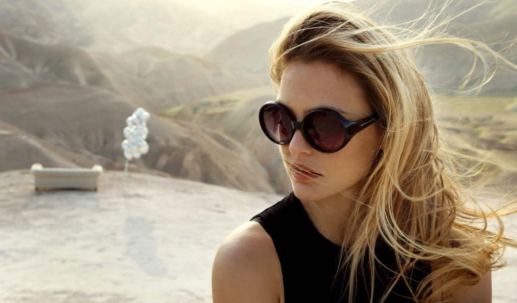 Израильская модель Бар Рафаэли