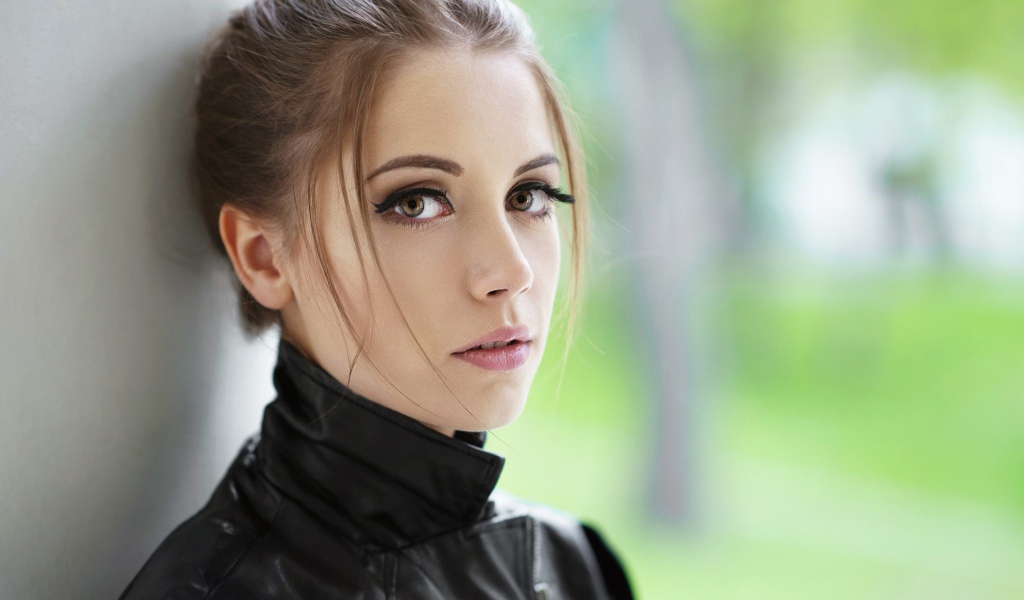 Красивая девушка Ксения Кокорева