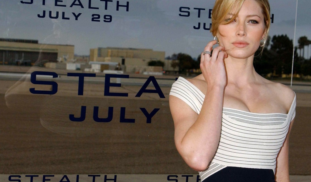 Джессика Белл