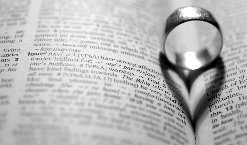 Серебряное кольцо в книге