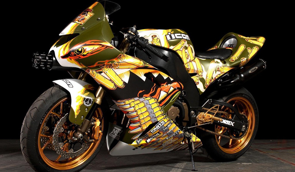 Яркий мотоцикл Хонда