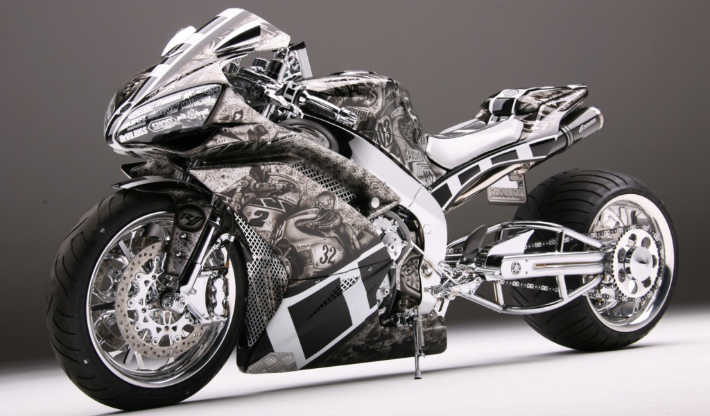 Спортивный мотоцикл Yamaha R1