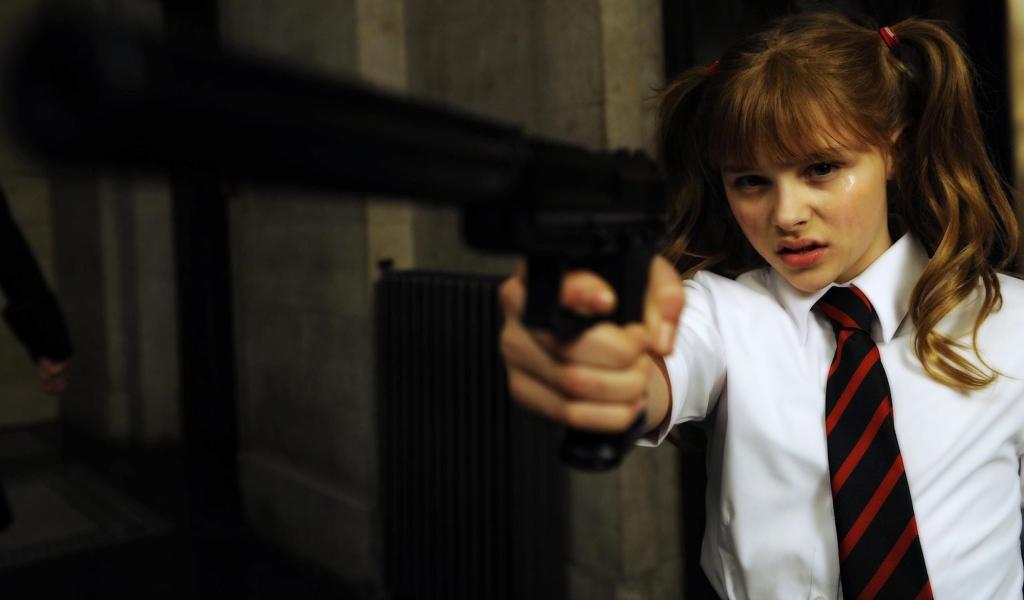 Девочка с пистолетом в фильме Пипец