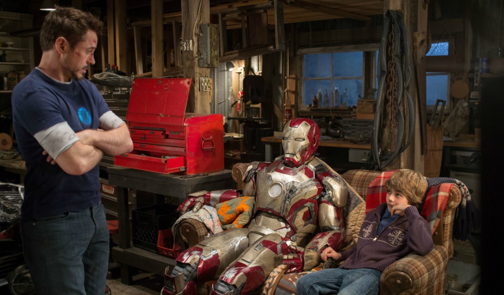 Кадр из фильма Железный человек 3