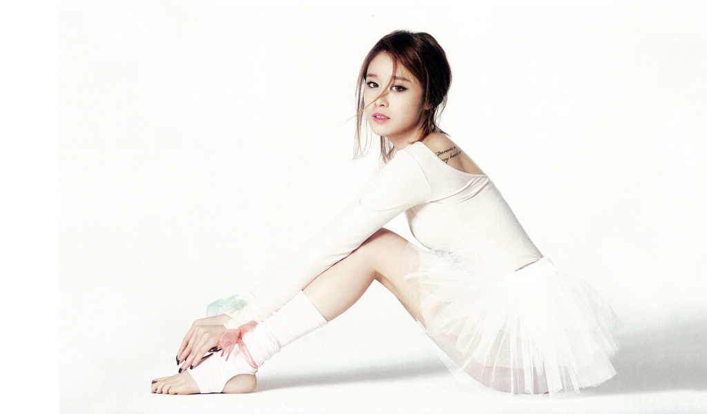 Девушка балерина, группа T-ara