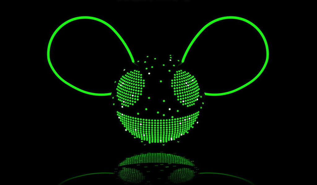 Зеленый диджей deadmau5