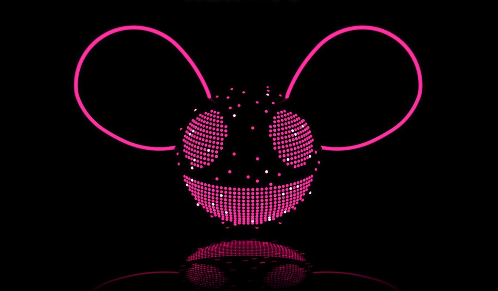Розовый диджей deadmau5