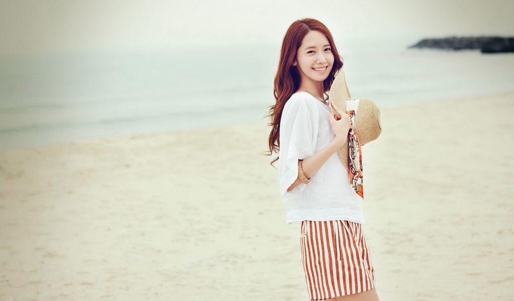 Юонна гуляет по пляжу, Girls’ Generation