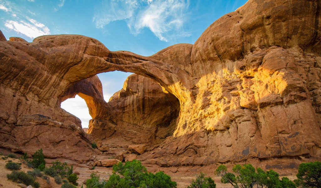 Арки из скал в штате Юта