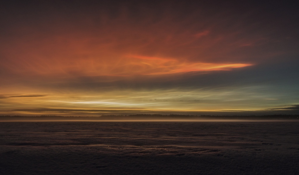 Туман над землей перед рассветом