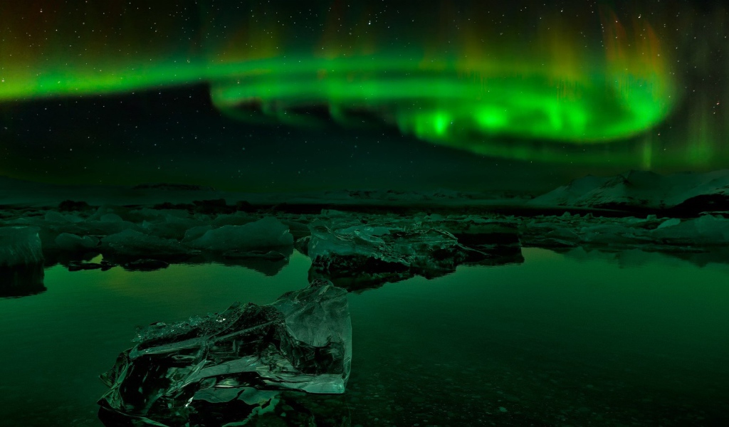 Зеленое северное сияние