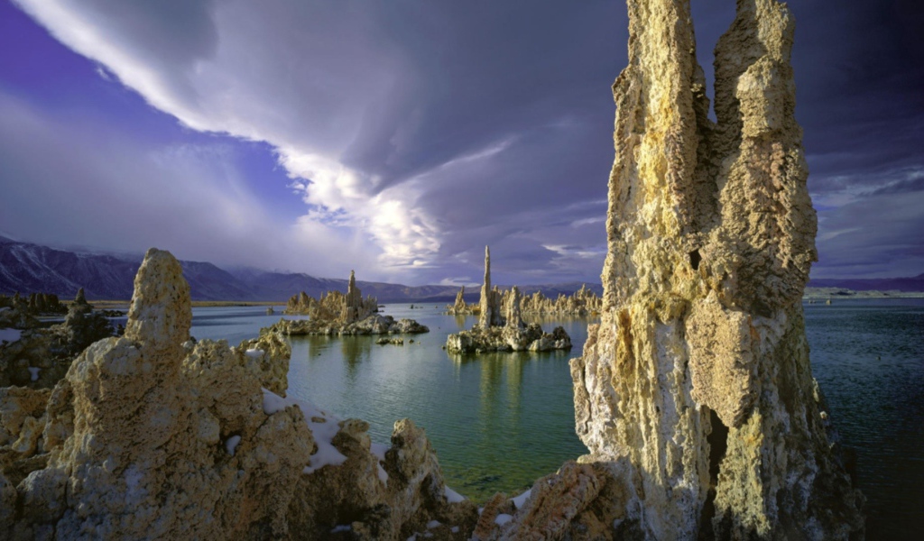 Скалы из отложений известняка