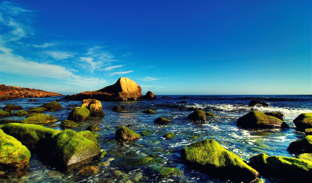 Камни в лучах заката