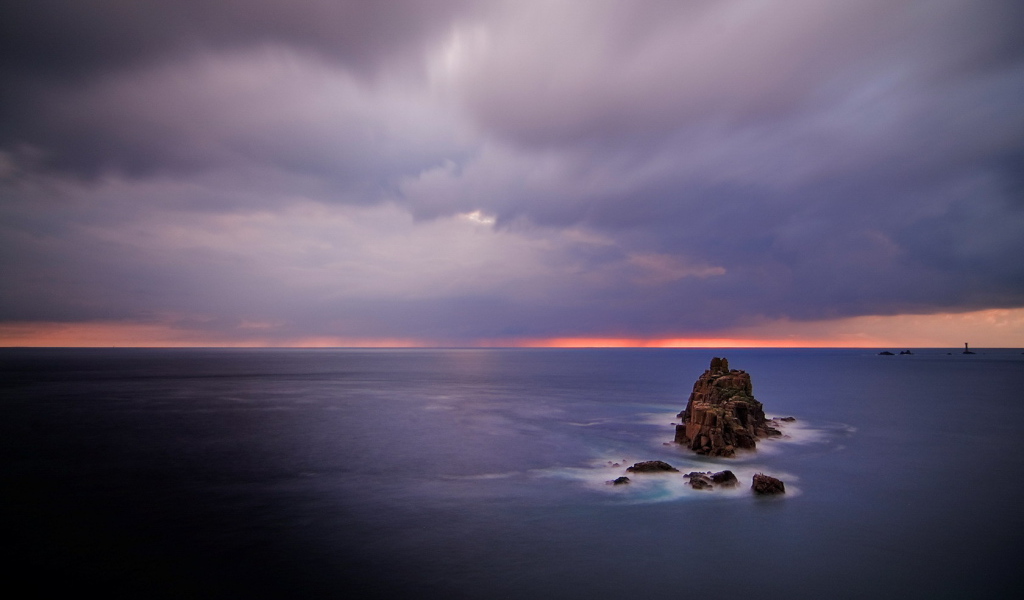 Маленький каменный остров