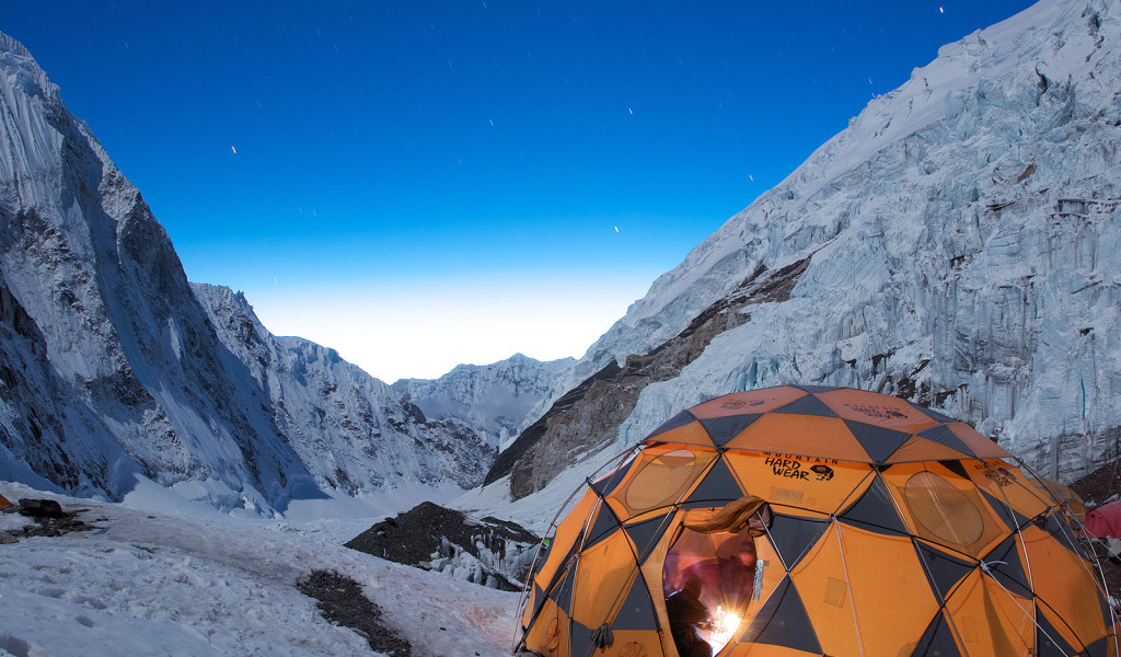 Палатка в горах