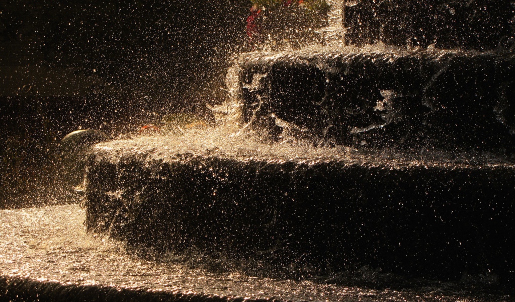 Ливень на ступенях