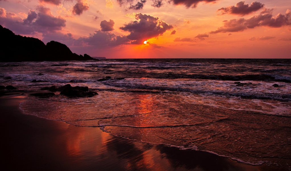 Темная вода перед закатом