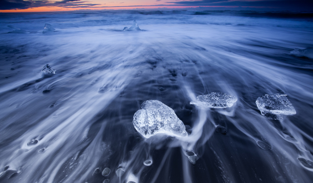 Лед на берегу Исландии