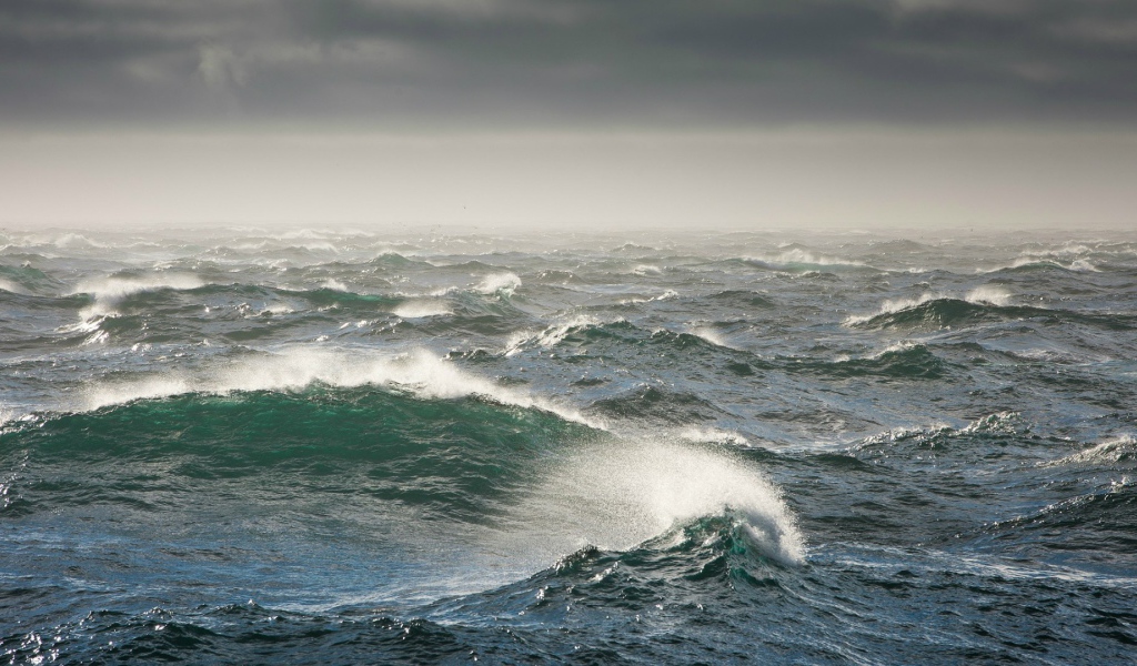 Бурное Берингово море