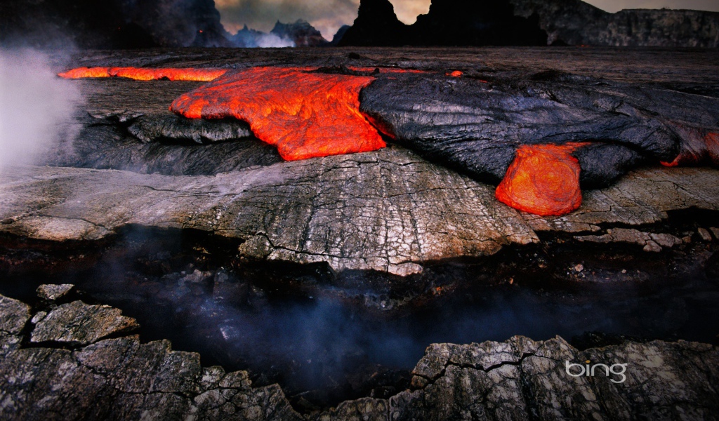 Остывающая лава из вулкана
