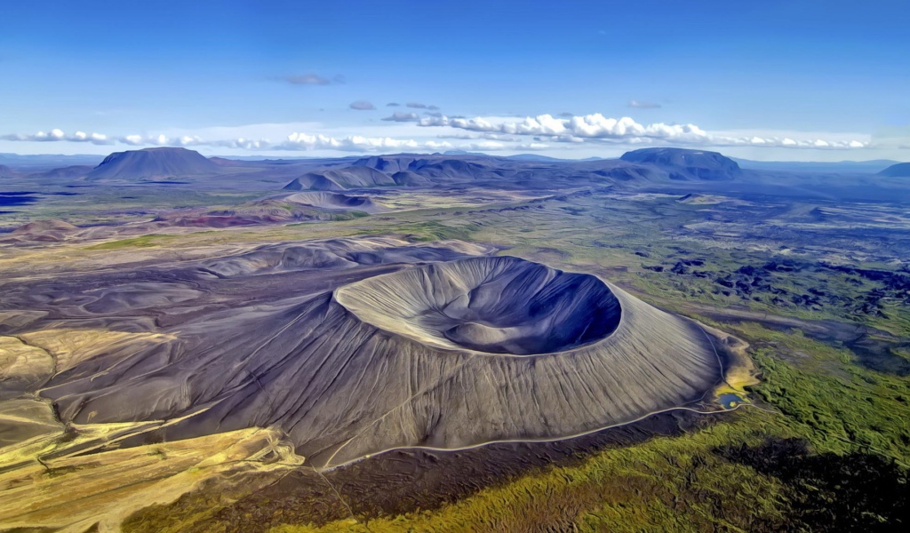 Жерло старого спящего вулкана