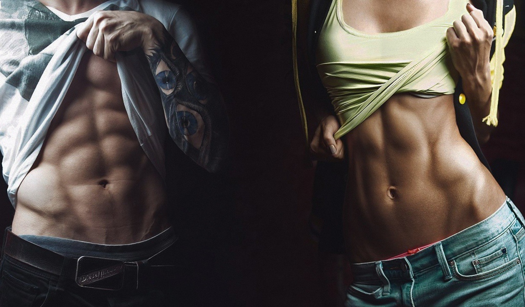 Спортивные парень и девушка