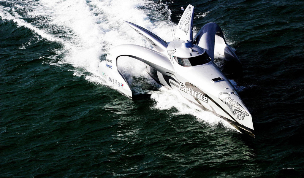 Моторная яхта