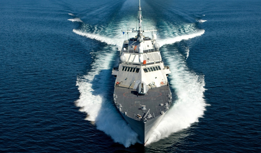 Быстрый военный линкор