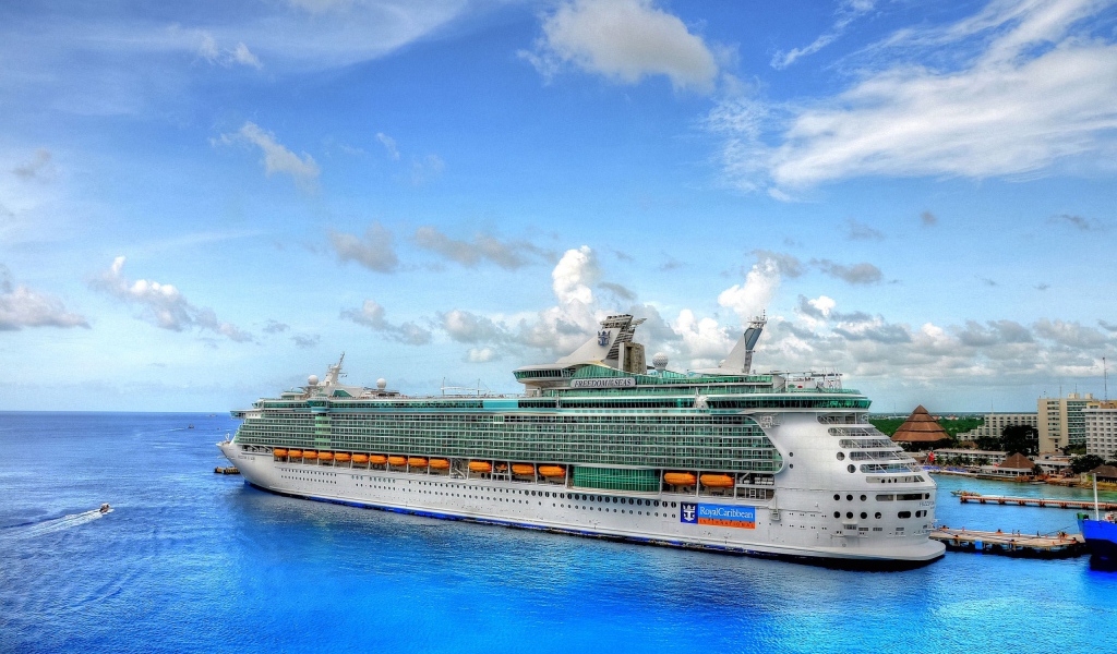 Королевский круизный лайнер на Карибах