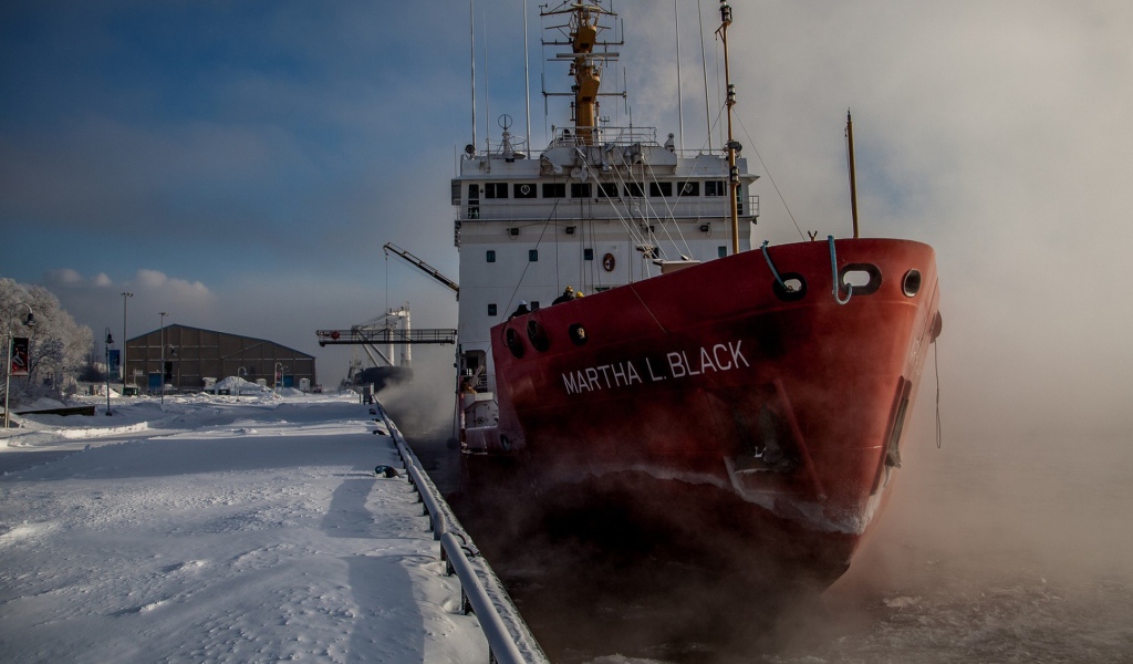Корабль Марта Блэк на Аляске