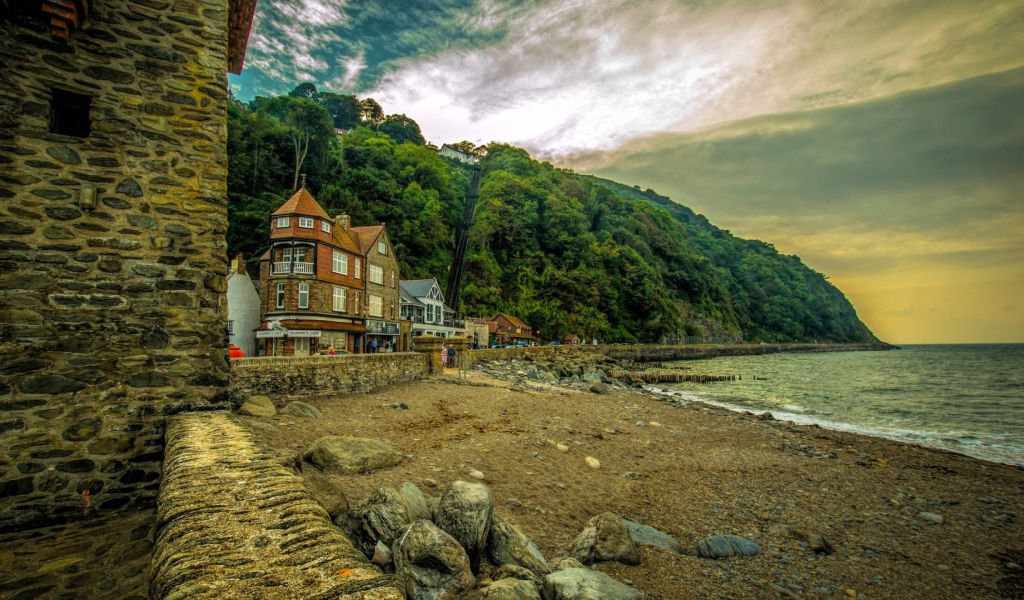 Дома у берега моря в Англии, HDR фото