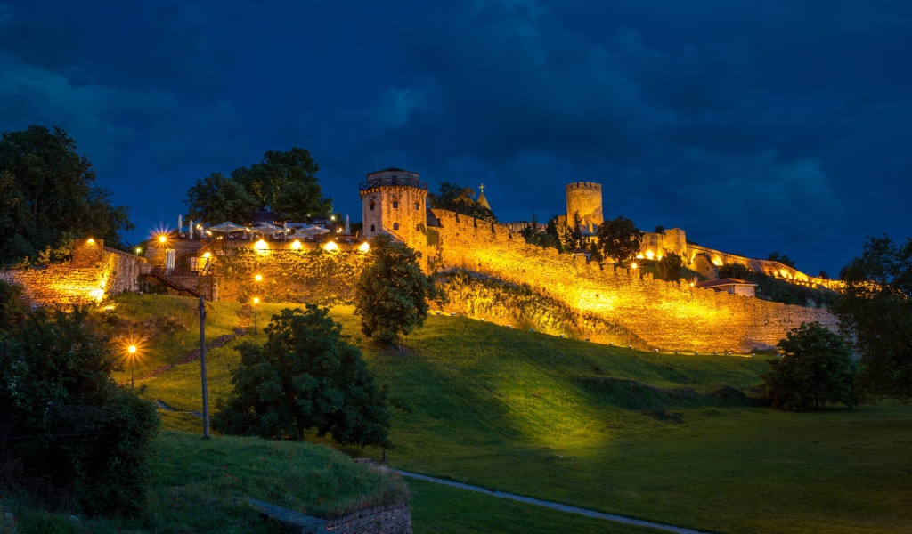 Ночной замок в Белграде, Сербия