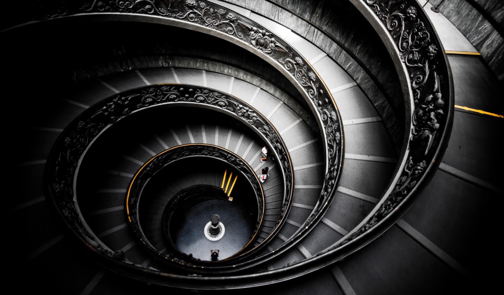 Фото круговой лестницы в Ватикане